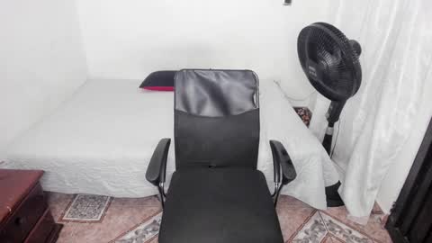 Julius Novachrono  online show from 4, 1, 2025