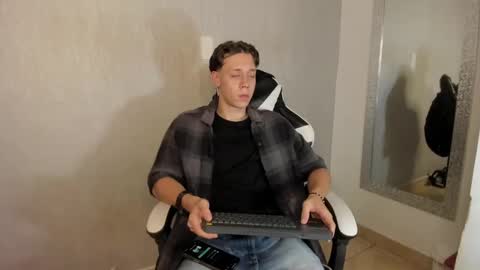 Julius Novachrono  online show from 28, 9, 2025