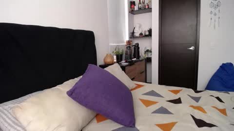 Santii online show from 29, 1, 2025