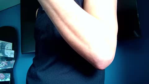 Santii online show from 2, 2, 2025