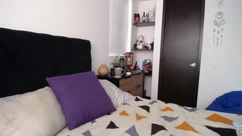 Santii online show from 4, 2, 2025