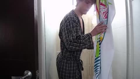 Santii online show from 6, 3, 2025