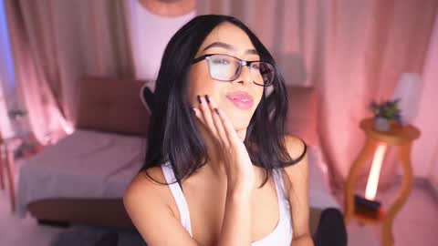 Sara  online show from 25, 1, 2025