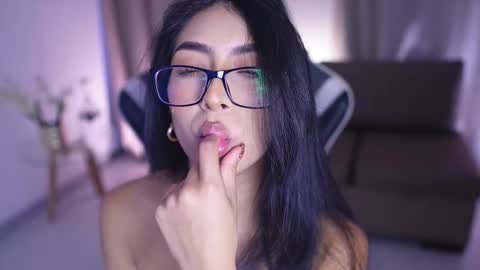 Sara  online show from 12, 3, 2025