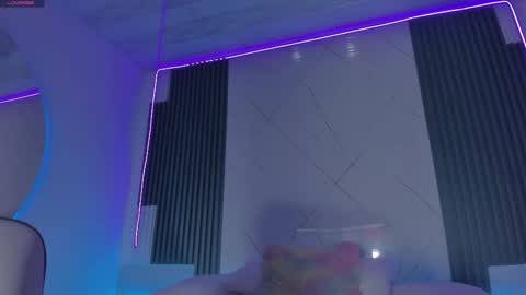 sara allenx online show from 24, 9, 2025