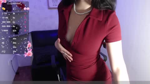 Snapshot of sara_alvarez_ chatting on 8, 1, 2025 Sara online show from 8, 1, 2025