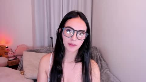 Sara  online show from 9, 4, 2026