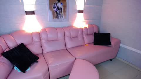 Sara... online show from 28, 1, 2025