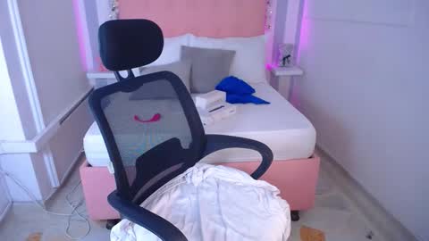 Sara... online show from 1, 10, 2025