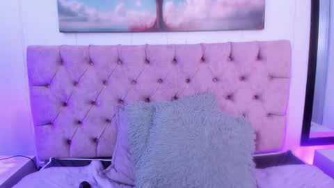 SARA ARIAS  online show from 16, 1, 2025