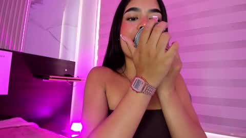 sara_as_ online show from 1, 10, 2025