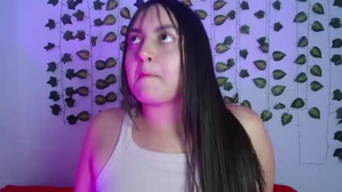 Snapshot of sara_blue22 chatting on 19, 5, 2026 Sara online show from 19, 5, 2026