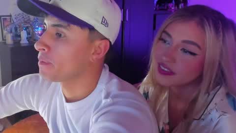 sara_jhon_ online show from 8, 5, 2026