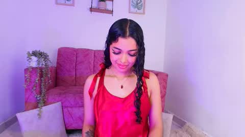 Sara Jhonson  online show from 8, 11, 2025