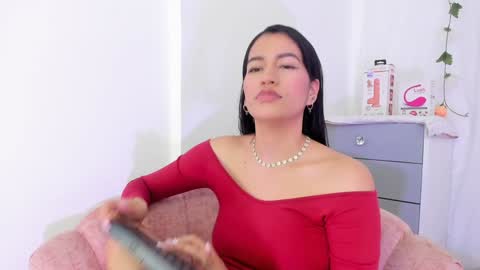 Snapshot of sara_kurt chatting on 8, 2, 2025 Sara online show from 8, 2, 2025
