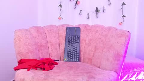 Snapshot of sara_kurt chatting on 23, 2, 2025 Sara online show from 23, 2, 2025