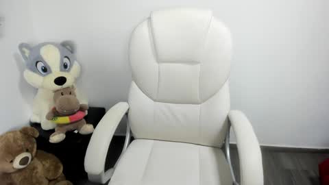 sarah  LIZCANO....... online show from 26, 12, 2024