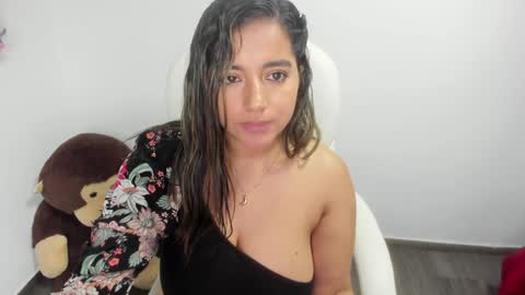 sarah  LIZCANO....... online show from 4, 1, 2025