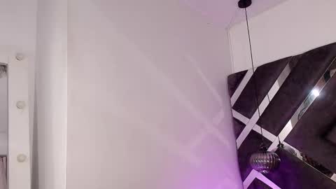 sara_lopee1 online show from 20, 10, 2025