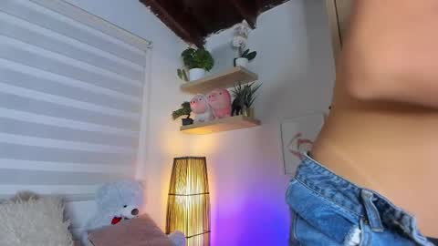 Snapshot of sara_madrid_ chatting on 30, 4, 2026 online show from 30, 4, 2026