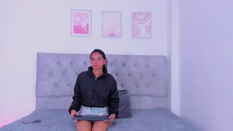 Snapshot of sara_marin18 chatting on 5, 8, 2026 Sara Neith online show from 5, 8, 2026