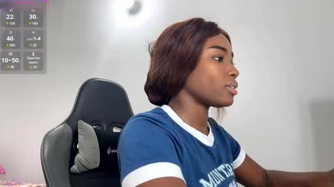 Snapshot of sara_muscle chatting on 13, 12, 2024 Sara online show from 13, 12, 2024