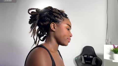 Snapshot of sara_muscle chatting on 16, 1, 2025 Sara online show from 16, 1, 2025