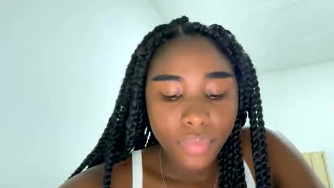 Snapshot of sara_muscle chatting on 14, 9, 2025 Sara online show from 14, 9, 2025