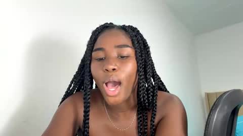 Snapshot of sara_muscle chatting on 18, 9, 2025 Sara online show from 18, 9, 2025