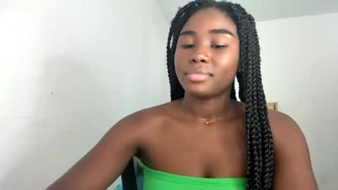 Snapshot of sara_muscle chatting on 30, 9, 2025 Sara online show from 30, 9, 2025