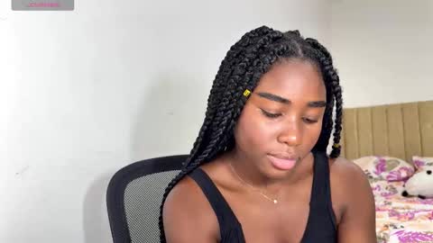 Snapshot of sara_muscle chatting on 10, 10, 2025 Sara online show from 10, 10, 2025