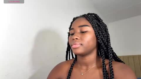 Snapshot of sara_muscle chatting on 13, 10, 2025 Sara online show from 13, 10, 2025