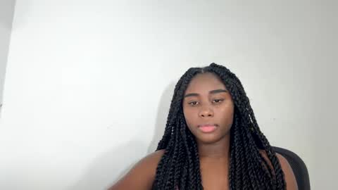 Snapshot of sara_muscle chatting on 21, 10, 2025 Sara online show from 21, 10, 2025