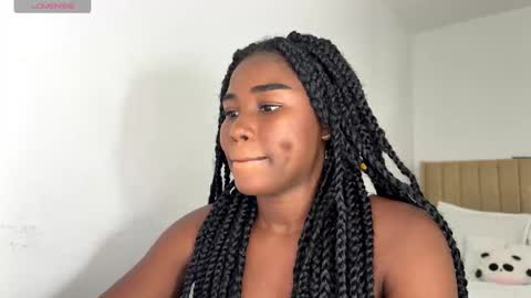 Snapshot of sara_muscle chatting on 26, 10, 2025 Sara online show from 26, 10, 2025