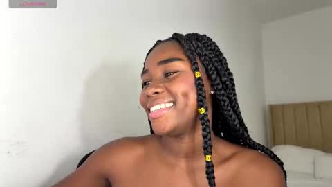 Snapshot of sara_muscle chatting on 29, 10, 2025 Sara online show from 29, 10, 2025