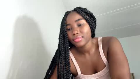 Snapshot of sara_muscle chatting on 20, 11, 2025 Sara online show from 20, 11, 2025