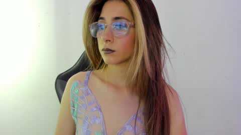 sara_roades online show from 15, 11, 2025