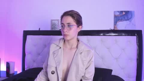 sara_roades online show from 23, 11, 2025