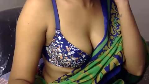 Snapshot of sara_shrma chatting on 6, 12, 2024 sara online show from 6, 12, 2024