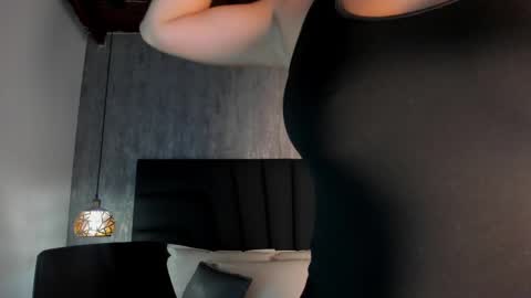 Snapshot of sara_stone17 chatting on 18, 2, 2025 - online show from 18, 2, 2025