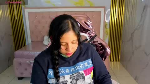 Sara T. online show from 9, 6, 2026