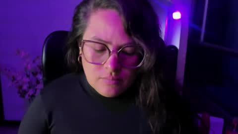 sara_thonson_ online show from 9, 9, 2025