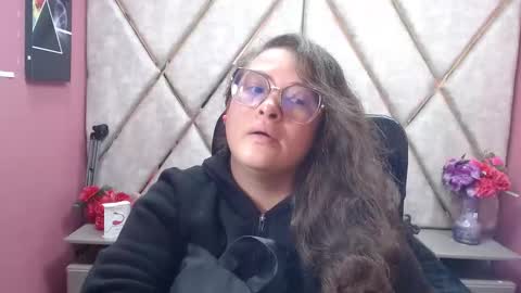 sara_thonson_ online show from 19, 2, 2026