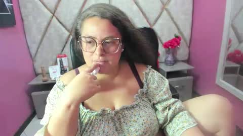 sara_thonson_ online show from 11, 4, 2026