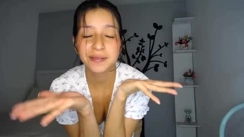 Sara online show from 11, 11, 2025