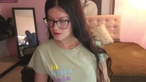 Snapshot of sara_valderrama_ chatting on 15, 5, 2026 sara_valderrama_ online show from 15, 5, 2026
