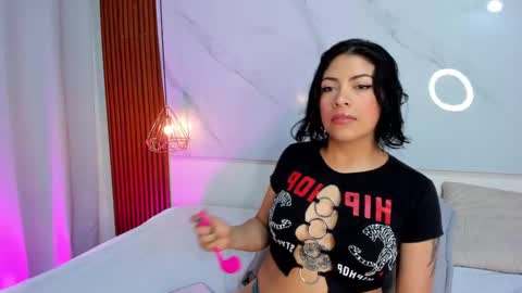 Snapshot of sara_zc chatting on 7, 10, 2025 sara_zc online show from 7, 10, 2025