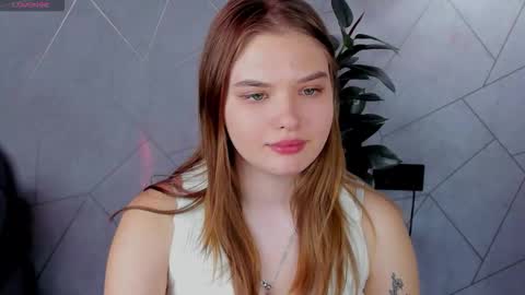 Snapshot of saraa_broown chatting on 2, 3, 2026 Sara online show from 2, 3, 2026