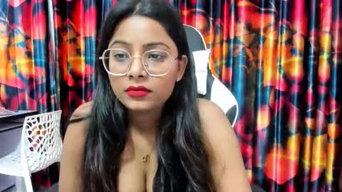 Snapshot of saraa_jayy chatting on 17, 10, 2025 saraa_jayy online show from 17, 10, 2025