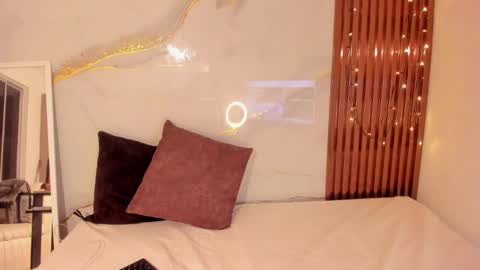 SARAHGIL online show from 11, 1, 2026